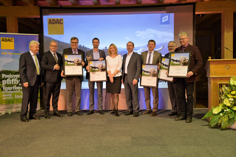 Verleihung des bayerischen Tourismuspreis 2019 an das Projekt Wald erFahren